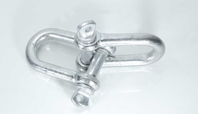 Fabrication de crochet avec maillon rapide en fer pr&egrave;s d&rsquo;Agen